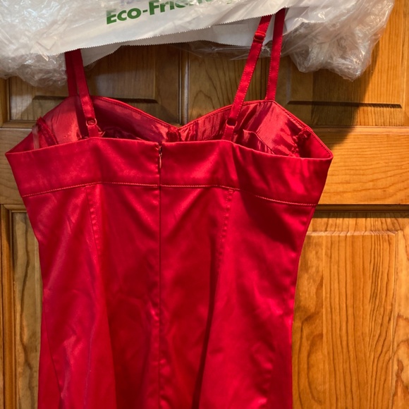 Red Cocktail Dress Brand: Twentyone Adjustable Straps Size M - Picture 2 of 6